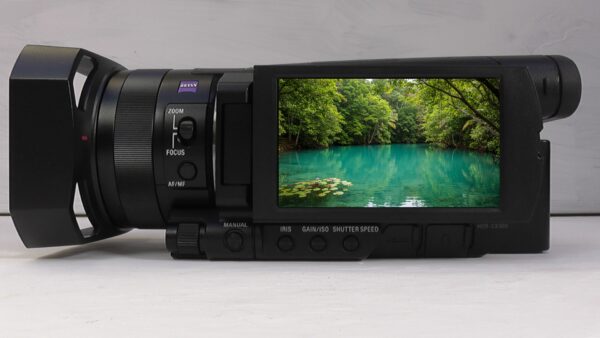 Filmadora sony hdr-cx900 usada para cobertura de notícias e jornalismo: agilidade e qualidade em campo. - Imagem 12
