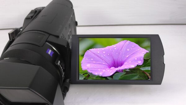 Filmadora sony hdr-cx900 usada para cobertura de notícias e jornalismo: agilidade e qualidade em campo. - Imagem 13