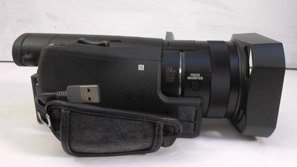 Filmadora sony hdr-cx900 usada para cobertura de notícias e jornalismo: agilidade e qualidade em campo. - Imagem 9
