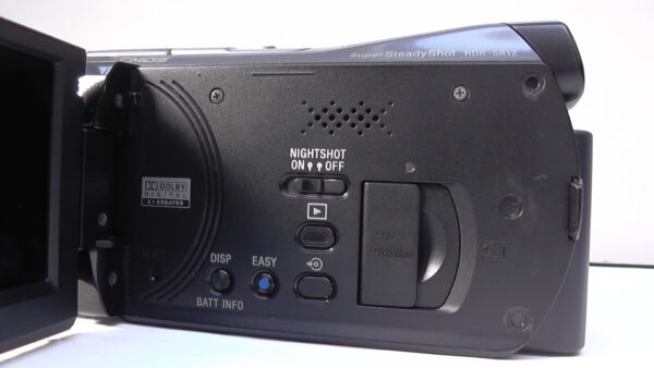 filmadora sony hdr-sr12 usada com anel pequeno multifuncional para controle rápido de ajustes manuais. - Imagem 3