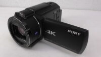 Filmadora sony 4k fdr-ax43 e Câmera de vídeo semi profissional usada para conexões de longa distância.