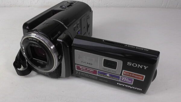 Filmadora sony hdr-pj50 de mão usada com design ergonômico para horas de gravação confortável e estável. - Imagem 2