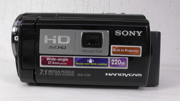 Filmadora sony hdr-pj50 de mão usada com design ergonômico para horas de gravação confortável e estável. - Imagem 3