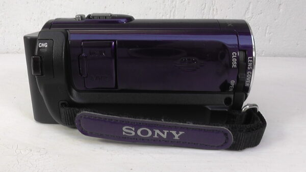 Filmadora sony hdr-cx110 usada e Câmera fotográfica seminova capture fotos enquanto grava vídeos - Imagem 2