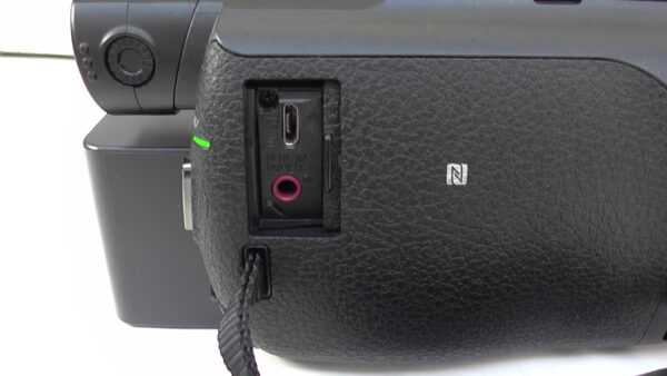 Filmadora Sony FDR-AX53 4K suas filmagens e fotosa para criadores de conteúdo que precisam  qualidade - Imagem 6