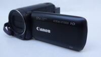 Filmadora canon hf-r800 foco por detecção de face  com design resistente a poeira e umidade
