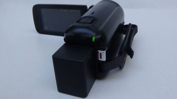 Filmadora canon hf-r800 foco por detecção de face  com design resistente a poeira e umidade - Imagem 9