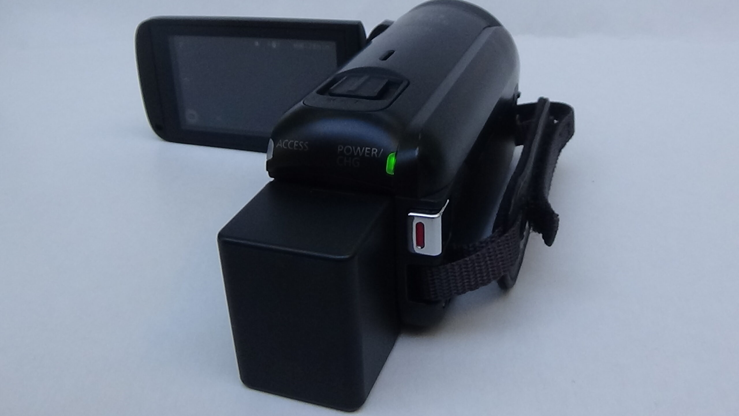 Filmadora canon hf-r800 foco por detecção de face  com design resistente a poeira e umidade - Imagem 9