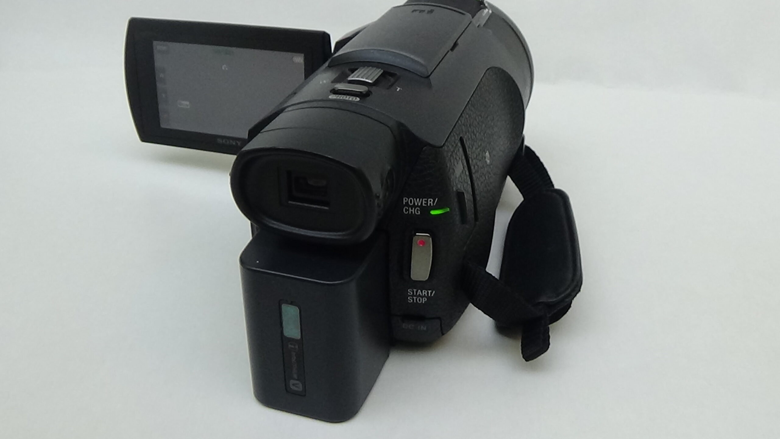 Filmadora sony fdr-fx53 4k para vídeos de bastidores (making of) de produções maiores,  discreta. - Imagem 10