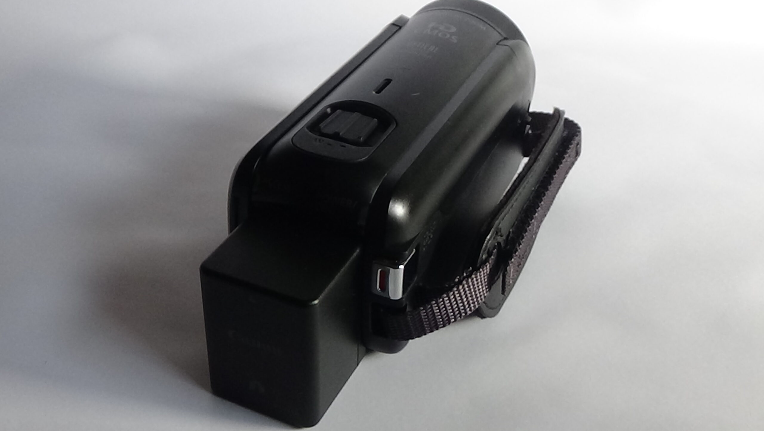 Filmadora canon hf-r800 para vídeos de unboxing e reviews de produtos, com excelente foco hdmi limpa - Imagem 2