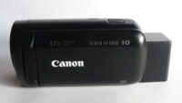Filmadora canon hf-r800 para vídeos de unboxing e reviews de produtos, com excelente foco hdmi limpa