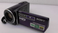 Filmadora sony hdr-cx110 usada de filmagem semi profissional uma qualidade de som impecável.