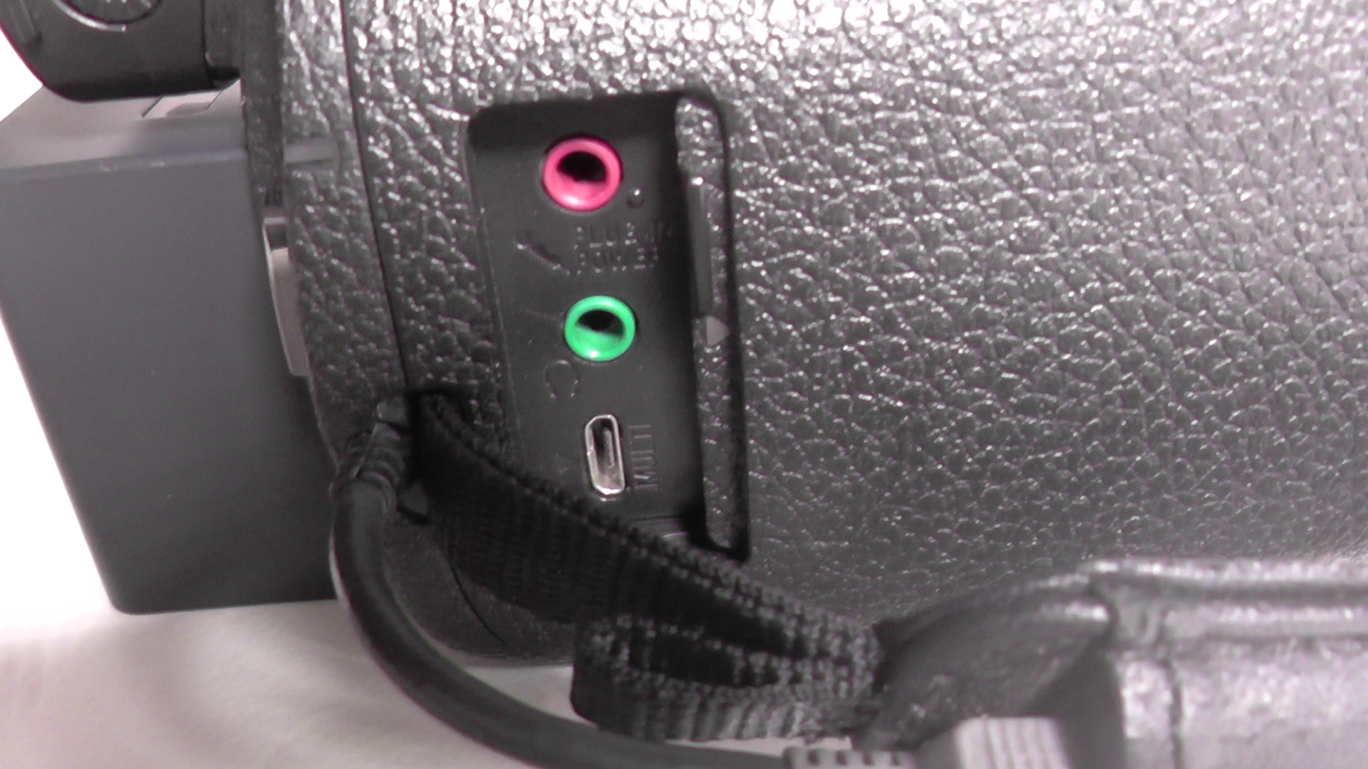 filmadora sony fdr-ax33 filmadora digital 4k praticidade e recursos modernos para filmar. - Imagem 10