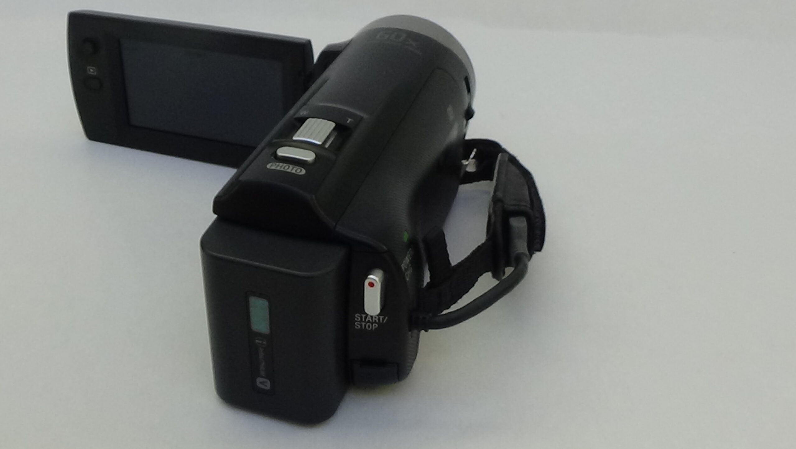 Filmadora sony hdr-cx330 e Câmera de vídeo com zoom servo motorizado para movimentos suaves - Imagem 3