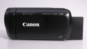 filmadora canon hf-r800 com recurso de slow & quick motion para alterar a velocidade.