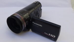 filmadora panasonic hdr-hdc-tm700 reviva a nostalgia com autenticidade. hdmi limpa boa barata