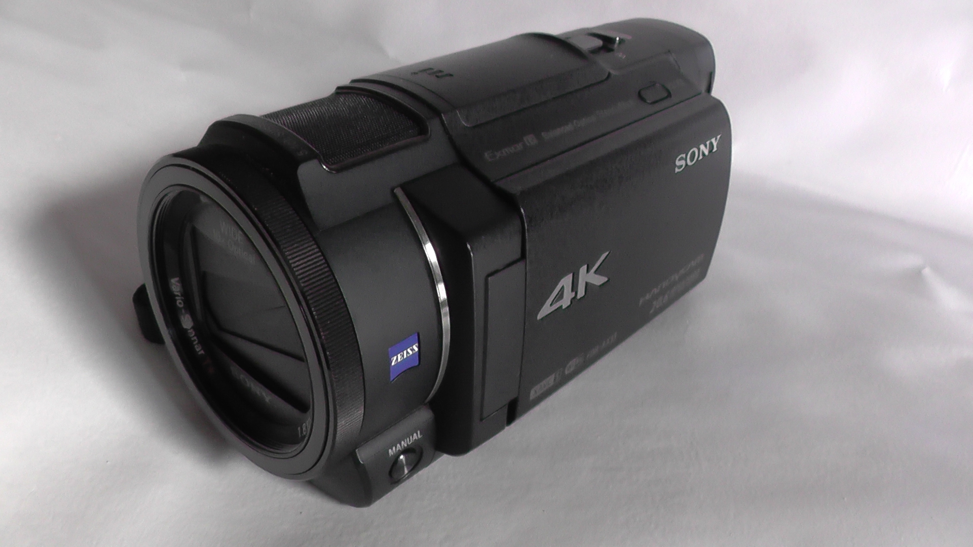 filmadora sony fdr-ax33 4k compacta e discreta para todas as ocasiões. leveza e praticidade. - Imagem 12